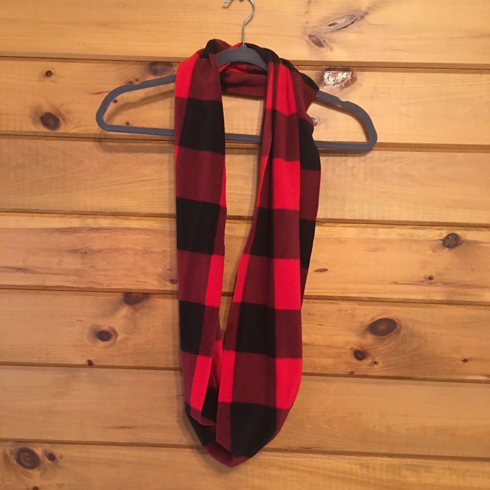 Old Navy Buffalo Plaid Scarf